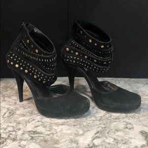 Strappy Closed Toe Fall Shoe